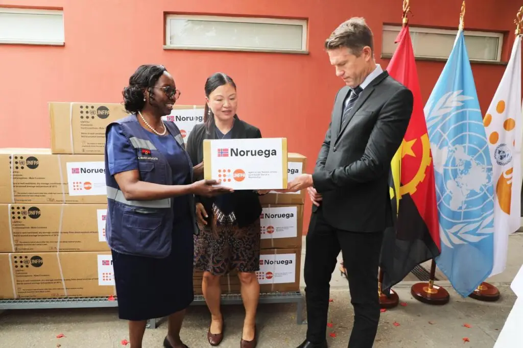 Ministra da Saúde reforça aposta na saúde materno-infantil e nos serviços para adolescentes e jovens