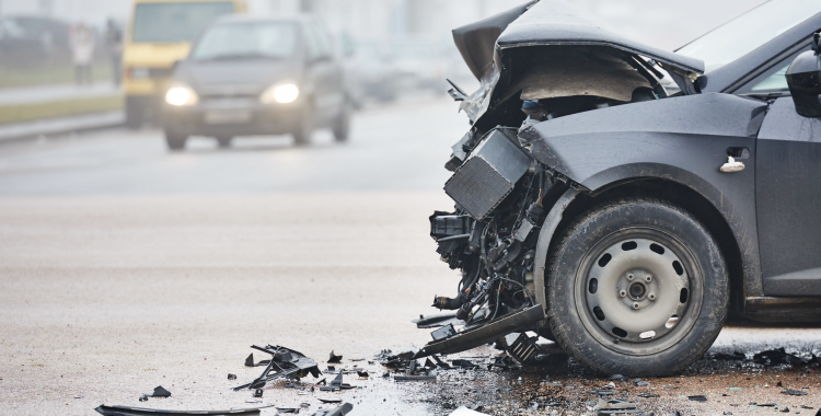Três mortos e três feridos em acidente na Avenida 21 de Janeiro