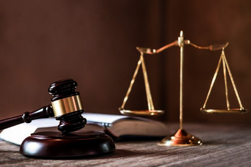 Presidente do Supremo admite indisciplina e corrupção nos tribunais