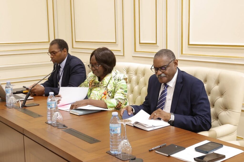 Angola reforça combate ao Ébola com apoio de cinco milhões de dólares ao CDC África