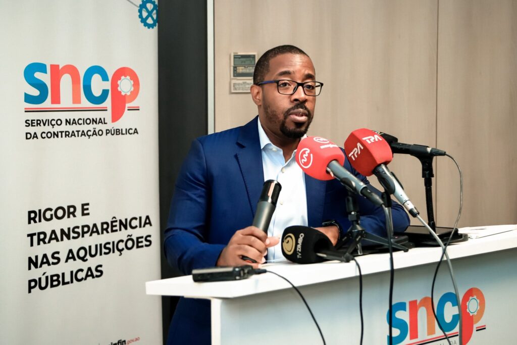 Contratação pública em Angola dispara 171% e atinge 11.888 procedimentos em 2025