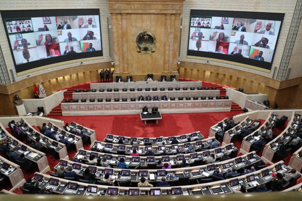 Plenário rejeita debate de urgência sobre combustíveis e impacto do petróleo na economia