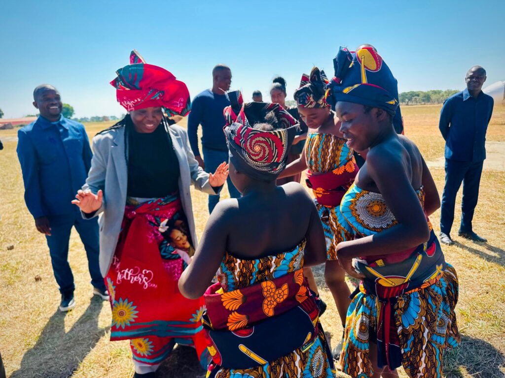 Danila Bragança leva agenda de inclusão juvenil ao Moxico-Leste